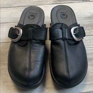 Crocs women’s slip-one